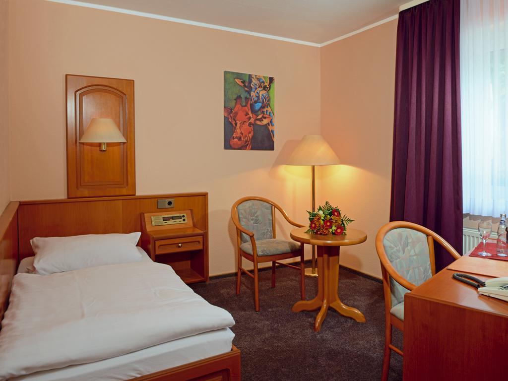 Kaerntner Stub'N Hotel Koenigslutter am Elm Room photo