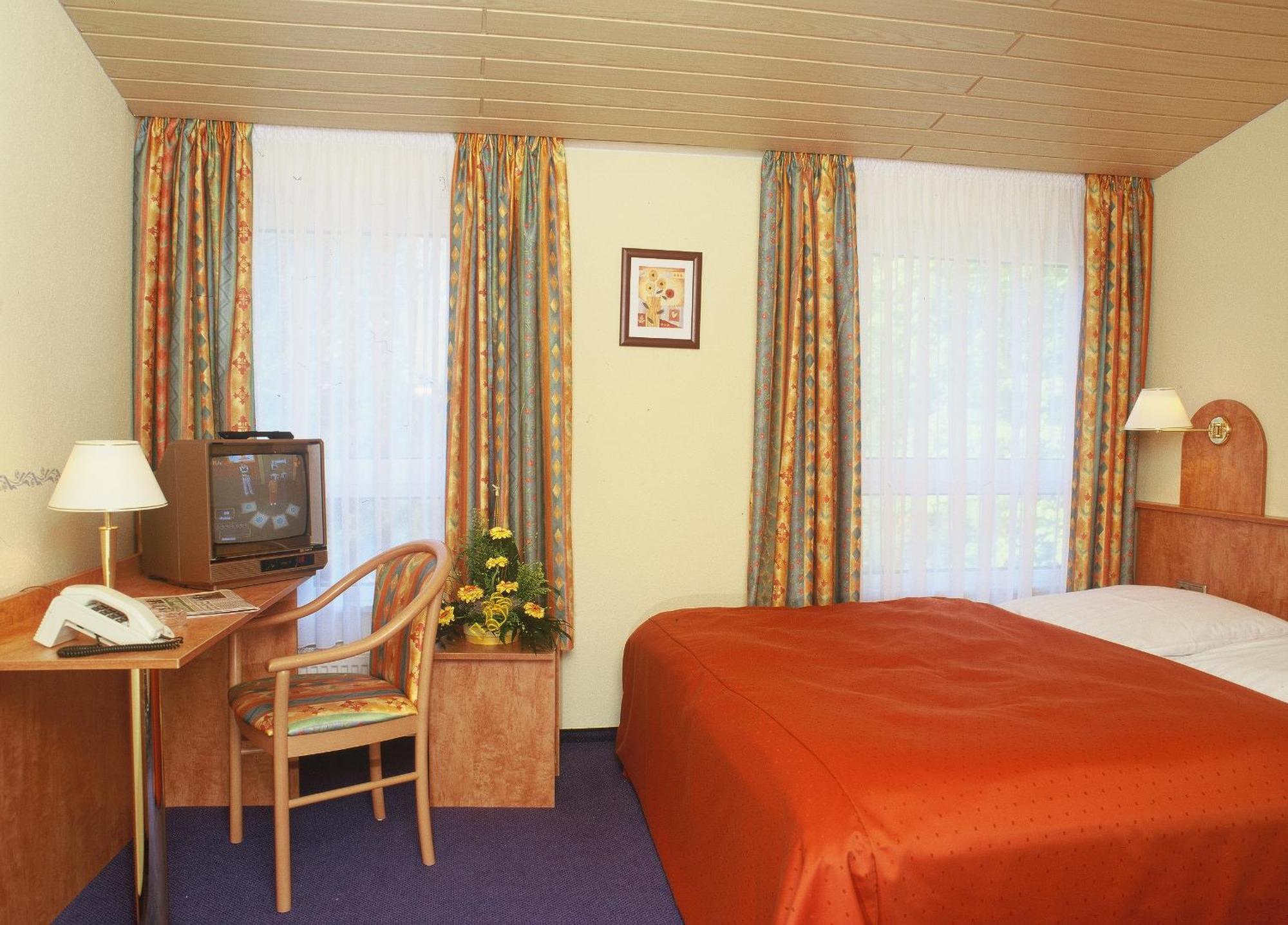 Kaerntner Stub'N Hotel Koenigslutter am Elm Room photo